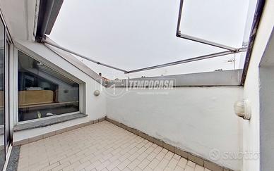 Casa indipendente con mansarda e box!