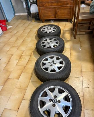 4 cerchi in lega + 4 pneumatici nuovi