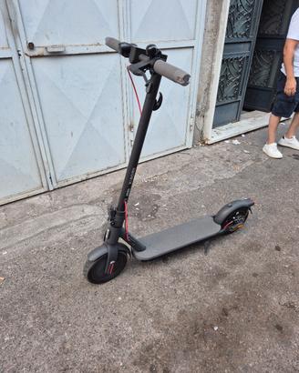 monopattino elettrico xiaomi scooter 4
