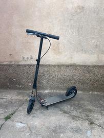 monopattino per ragazzo