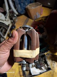 pedali e chiave bicicletta