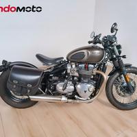 TRIUMPH Bonneville Bobber - 2017 Passaggio incluso