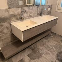 Mobile bagno molto capiente come nuovo