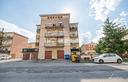 bilocale-con-balcone-e-garage