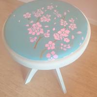 Sgabello bianco per pianoforte "Sakura"