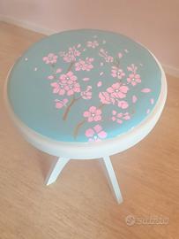 Sgabello bianco per pianoforte "Sakura"