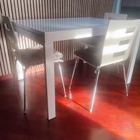 Tavolo in vetro temperato + sedie + Lampadario