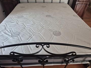 Materasso e rete a doghe