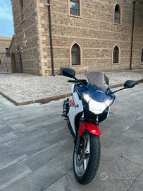 Honda CBR250R 2017- Perfetta per Patente A2