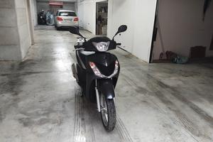 sh 125