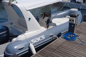 Sacs 590 con evinrude 150 e carrello satellite