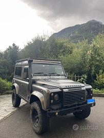 Land Rover Defender 90 TD4