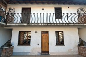 Bilocale arredato su due piani