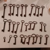 lotto 30 chiavi antiche