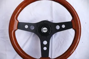 Volante sportivo vintage in legno O.B.A. 3 razze