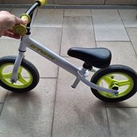 bicicletta senza pedali