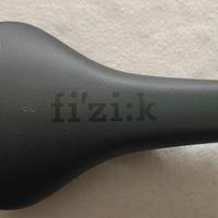 Selle mtb varie + coppia manopole