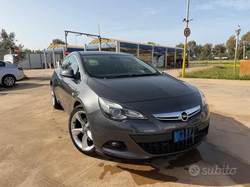Opel Astra J GTC