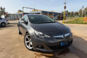 Opel Astra J GTC