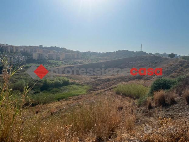 Via Palermo/Fossa della Creta - terreno divisibile