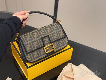 Borsa a tracolla Fendi Baguette da donna