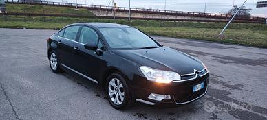 auto comoda da viaggio 