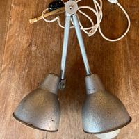 Lampada a Due Bracci Orientabili