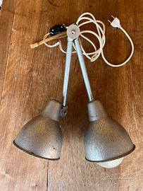 Lampada a Due Bracci Orientabili