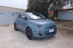 Fiat 500 500e Icon Cabrio 42 kWh