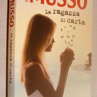 La ragazza di carta