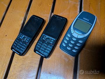 Lotto telefoni e accessori Nokia vintage