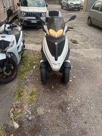 piaggio mp3 300