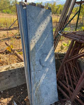 Lotto ponteggio usato – 7 pedane metalliche + 8 te