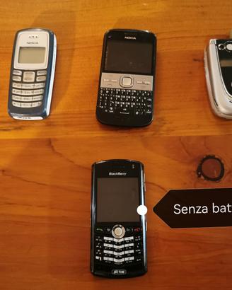 4 cellulari vintage 