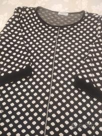 Vestito in lana bianco e nero.