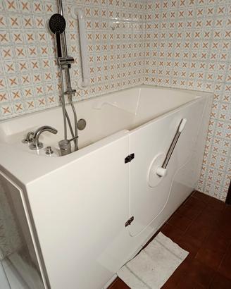 Vasca da bagno con sportello per anziani 