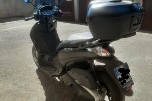 Scooter Piaggio Beverly 350