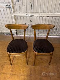 Coppia vecchie sedie vintage