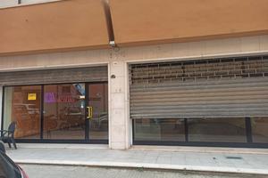 Via Monte Grappa, locale commerciale