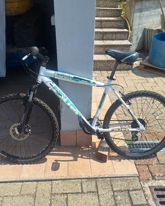 mountan bike Bianchi del 26 