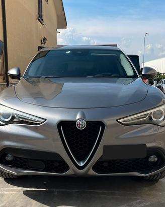 Alfa Romeo Stelvio 2.2 180 CV
