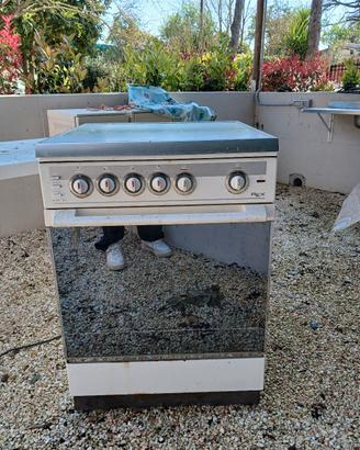 cucina a gas con forno