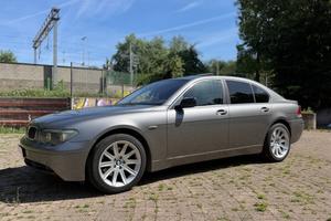 BMW Serie 7 E 65-66 745i
