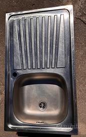 Lavello da cucina in acciaio