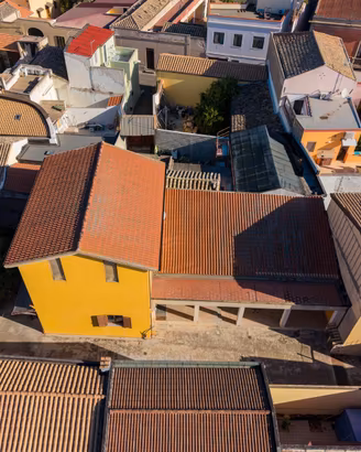 Monserrato: Intero Complesso Immobiliare