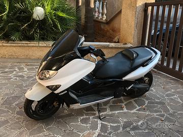 Yamaha TMAX