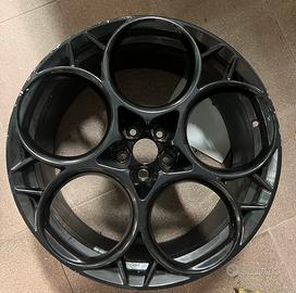 Coppia cerchi posteriori 21”Alfaromeo Stelvio