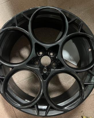 Coppia cerchi posteriori 21”Alfaromeo Stelvio