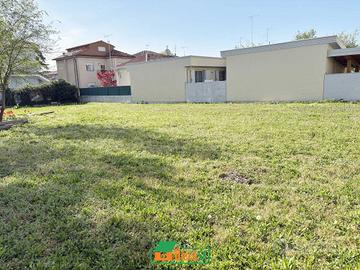 Terreno di 800 m² a Monfalcone