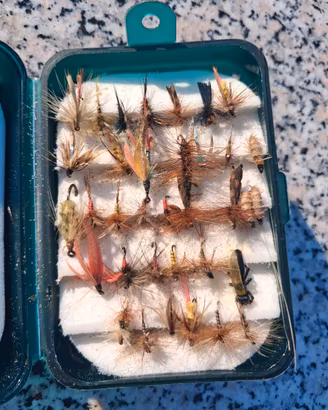 Mosche artificiali per pesca sportiva 